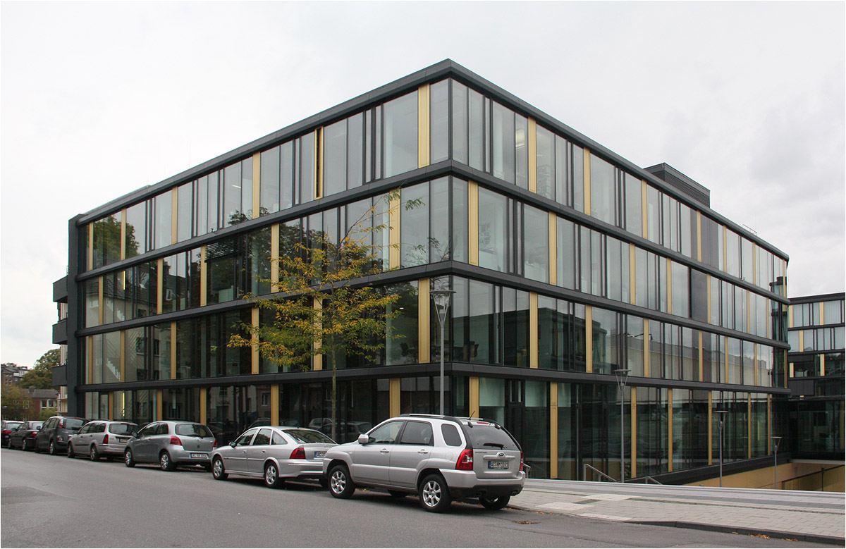. AachenMünchener Direktionsgebäude in Aachen -

Der Bauteil an der Aureliusstraße.

Oktober 2014 (Matthias)