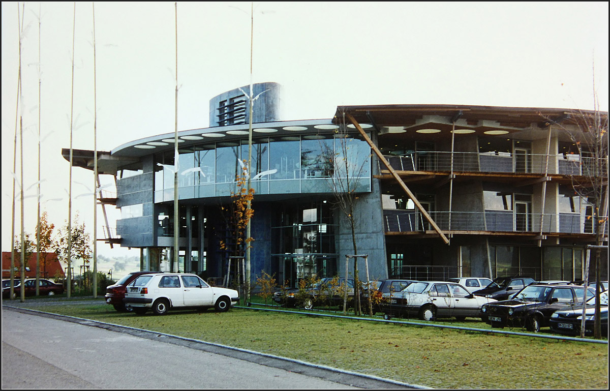 . Bürohaus für einen Software-Entwickler in Pliezhausen-Gniebel -

Eingangsbereich.

Oktober 1995 (Matthias)