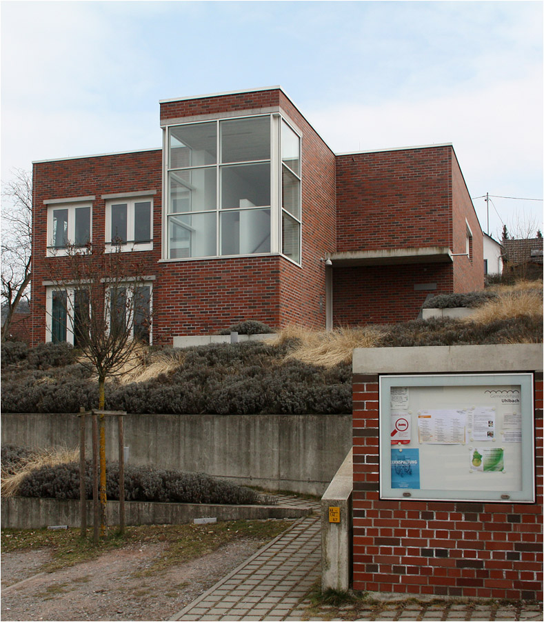 
. Evangelisches Gemeindehaus in Stuttgart-Uhlbach -

März 2015 (Matthias)