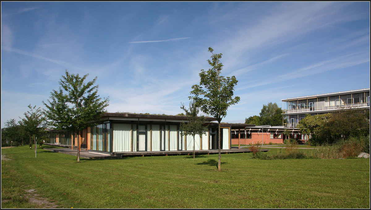 . Hilde-Domin-Schule Herrenberg -

Rechts der Erweitungsbau von 2007, links der Altbau.

August 2014 (Matthias)
