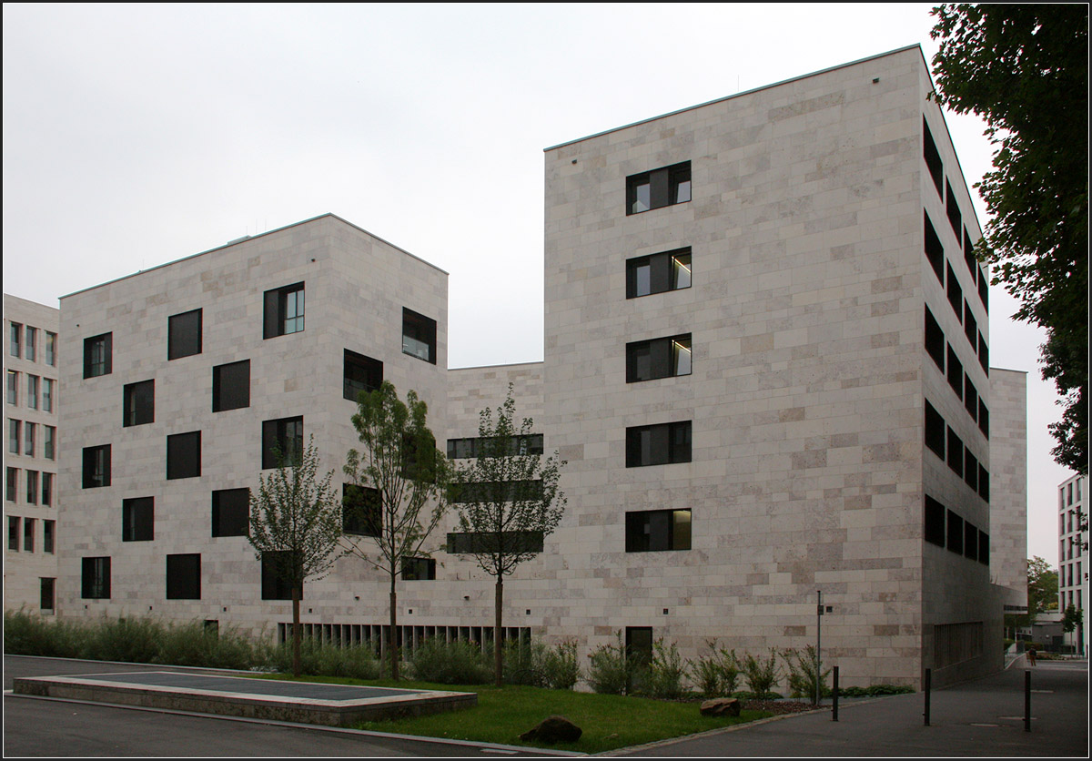 . Max-Planck-Institut für europäische Rechtsgeschichte in Frankfurt am Main -

Wohnturm und Forscherturm.

September 2014 (Matthias)
