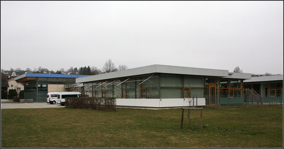 
. Pistorius-Schule in Herbrechtingen -

Der Eingang befindet sich auf der Südseite.

März 2015 (M)