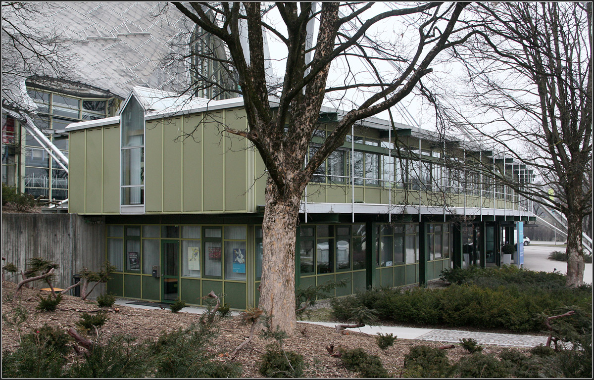 . Verwaltungsgebäude im Olympiapark in München -

März 2015 (Matthias)
