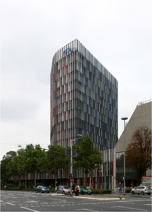 . Westarkade in Frankfurt am Main -

Bürogebäude Westarkade in Frankfurt-Westend von Sauerbruch und Hutton. Fertigstellung 2010.

September 2010 (Matthias)

