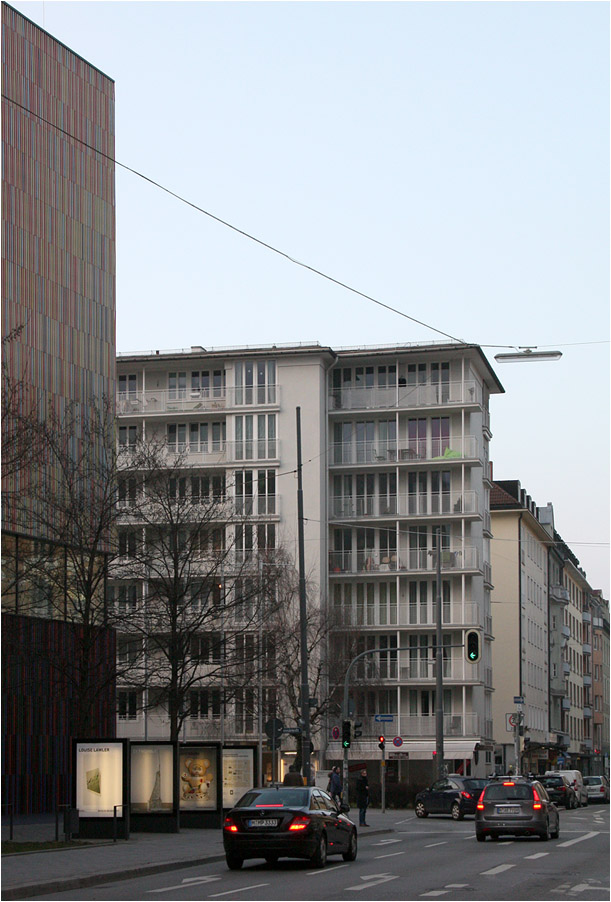 . Wohnhochhaus von Sep Ruf in München -

März 2015 (Matthias)