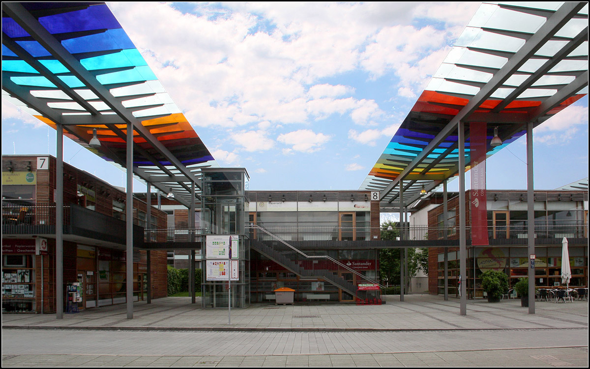 . Zentrum der solarCity in Linz-Pichling -

Juni 2014