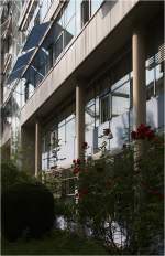 . Herbert-Keller-Haus in Stuttgart-Nord -

An der Südfassade tritt ein Teil der Fassade hinter die tragende Stützen zurück.

September 2014 (Matthias)