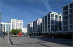 Daimler Office V in Stuttgart-Vaihingen - 

Fertigstellung 2021, Architekturbüro O&O Baukunst (Berlin, Wien)

Die vier Bürokomplexes sind um einen öffentlich zugänglichen Stadtplatz gruppiert.

30.08.2022
