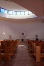 moderne-kirchenbauten/472730/-neue-kapelle-und-kreuzgang-an 
. Neue Kapelle und Kreuzgang an der Milchgrotte in Bethlehem -

Blick zum Altar.

März 2002 (M)