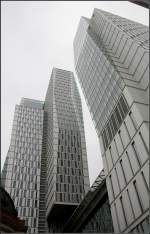 . Bürohochhaus 'Nextower' und Hotelhochhaus 'Jumeirah' in Frankfurt am Main -
 
Im Vordergrund rechts das Hotelhochhaus mit einer Höhe von 96 Metern.

September 2014 (Matthias)