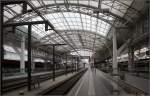 . Hauptbahnhof Salzburg -

Die alte Überdachung wurde geschickt integriert. 

Juni 2014 (Matthias)