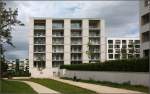 geschosswohnungsbau/470260/-apartmenthaus-von-chipperfield-architektes-in 
. Apartmenthaus von Chipperfield Architektes in Stuttgart -

Westfassade mit den Balkonen.

Mai 2014 (M)