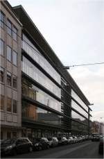 . Bürogebäude der WGV in Stuttgart -

Architekten: Hascher Jehle Architektur (Berlin), Fertigstellung: 2007

http://www.hascherjehle.de/de-projekte/buerogebaeude-wgv-stuttgart.html

Ansicht entlang der Tübinger Straße.
