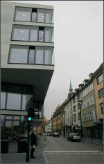 . Kreissparkasse Ulm -

Die früherer mehrspurige Straße hat sich deutlich verschmälert.

März 2008 (Matthias)