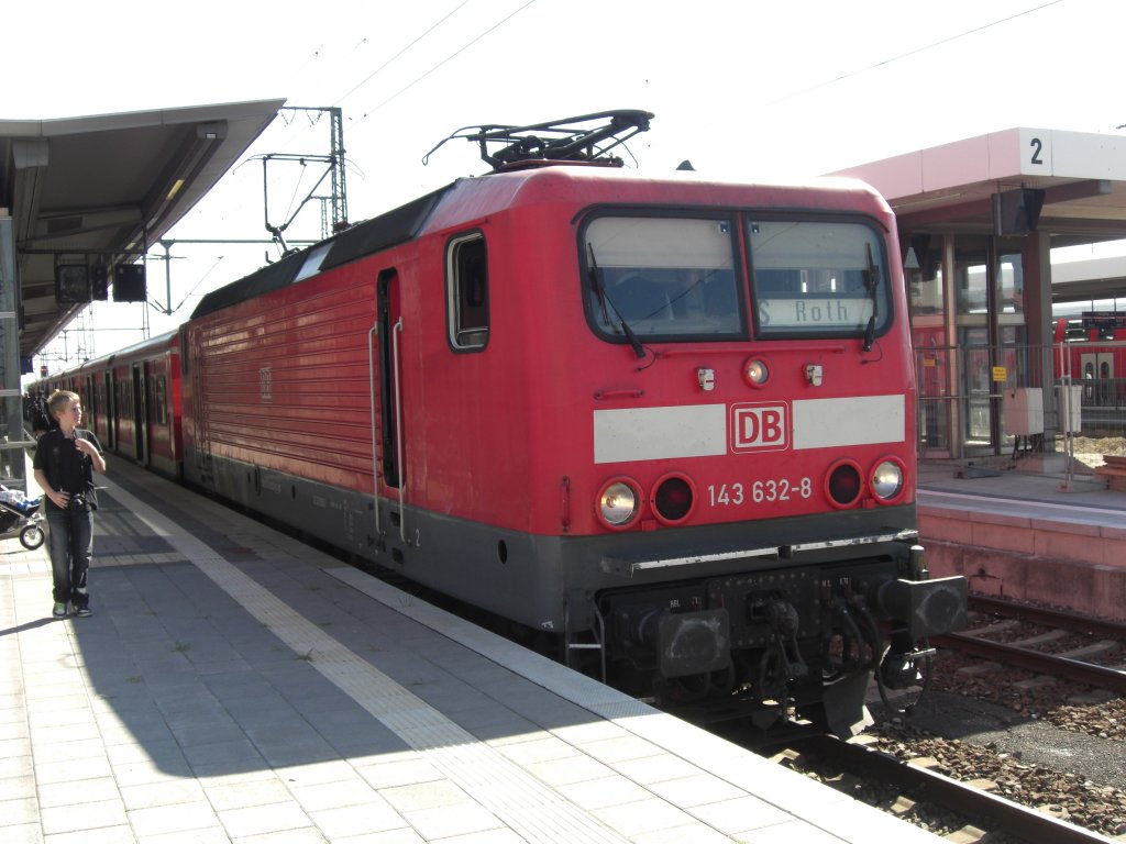 143 632-8 als S-Bahn nach  Roth . Aufgenommen am 21. August 2010 im  N�rnberger Hauptbahnhof .