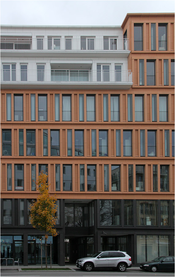 . Angerhof in München -

Fassade am Oberanger.

November 2010 (Matthias)