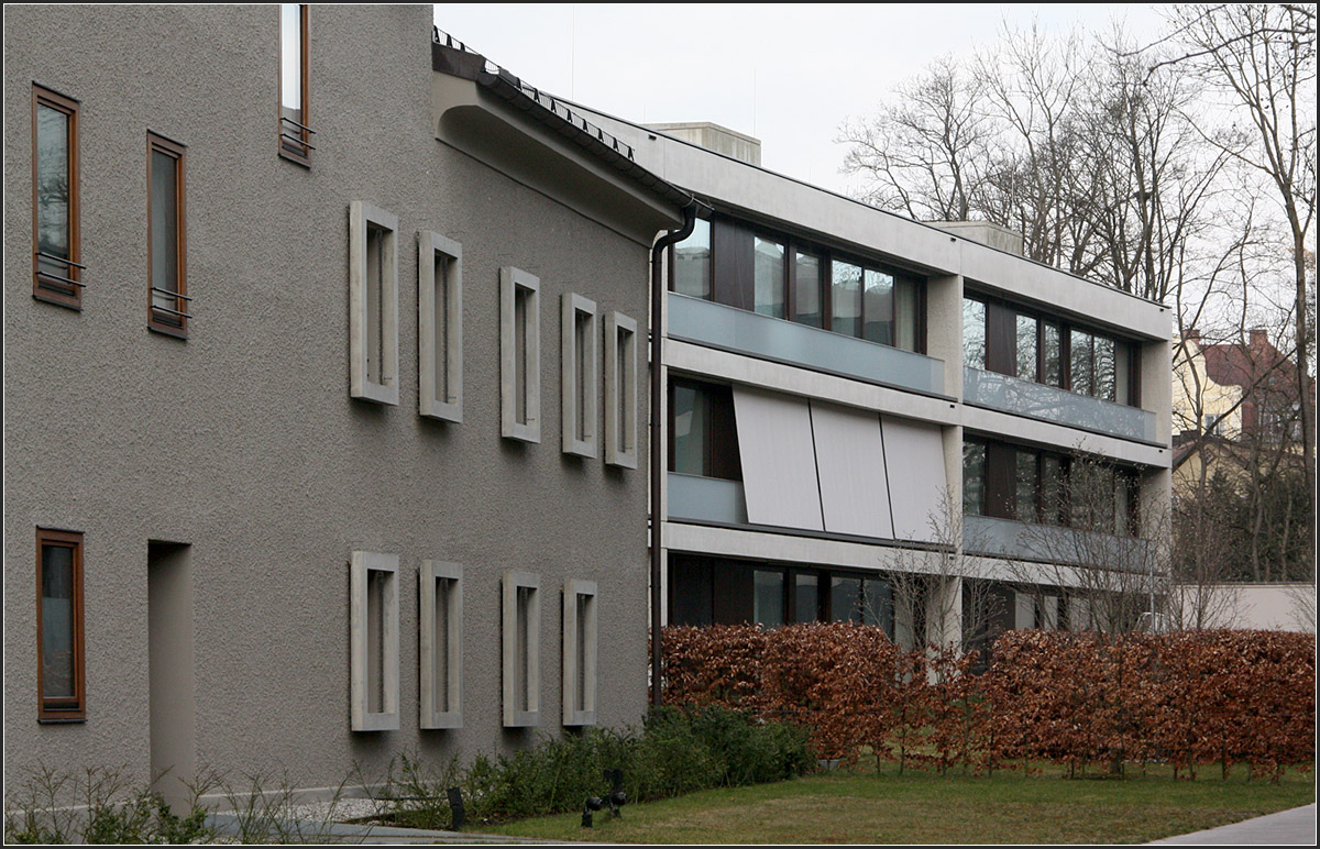 . Büro- und Wohnbebauung in München-Schwabing -

Ein sanierter Altbau und das neu erstellte Wohngebäude.

März 2015 (Matthias)