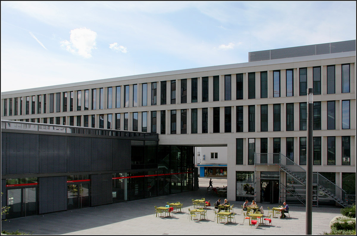 . Erweiterungsbau der Kreissparkasse in Böblingen -

Hofseite.

August 2014 (Matthias)
