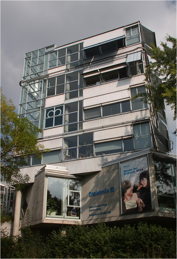 . Herbert-Keller-Haus in Stuttgart-Nord -

September 2014 (Matthias)