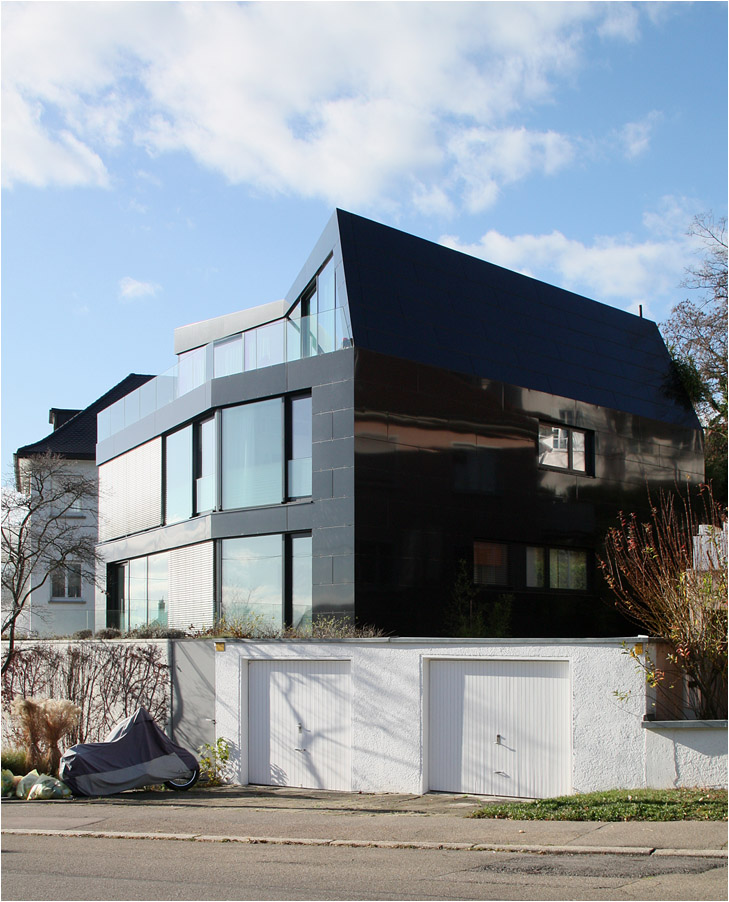 . Mehrfamilienhaus im Norden von Stuttgart -

November 2015 (Matthias)