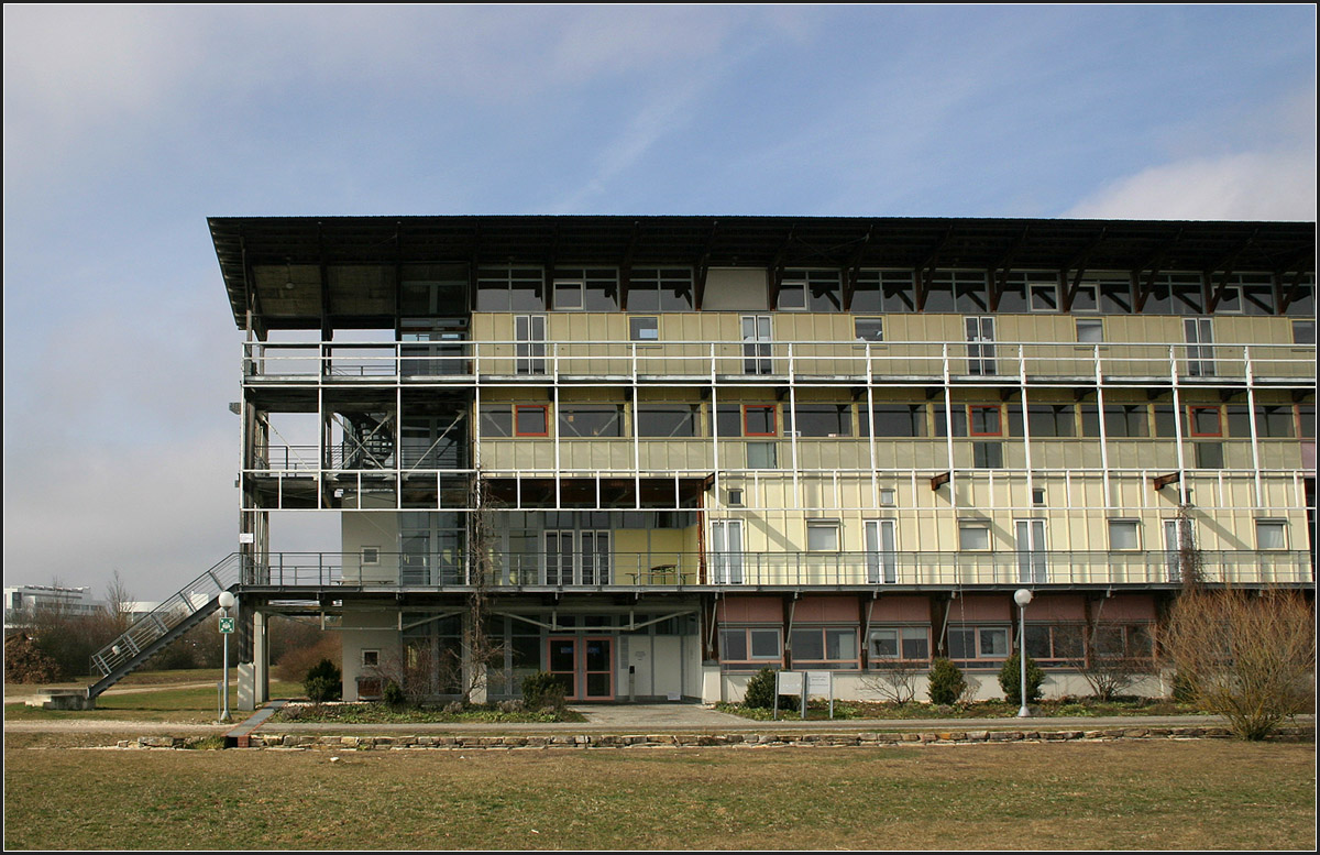 . Universität Ulm West -

Das westliche Ende des Langbaus.

März 2008 (Matthias)