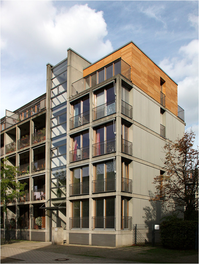 . Wohnbebauung am Innenhafen in Duisburg -

Oktober 2014 (Matthias)