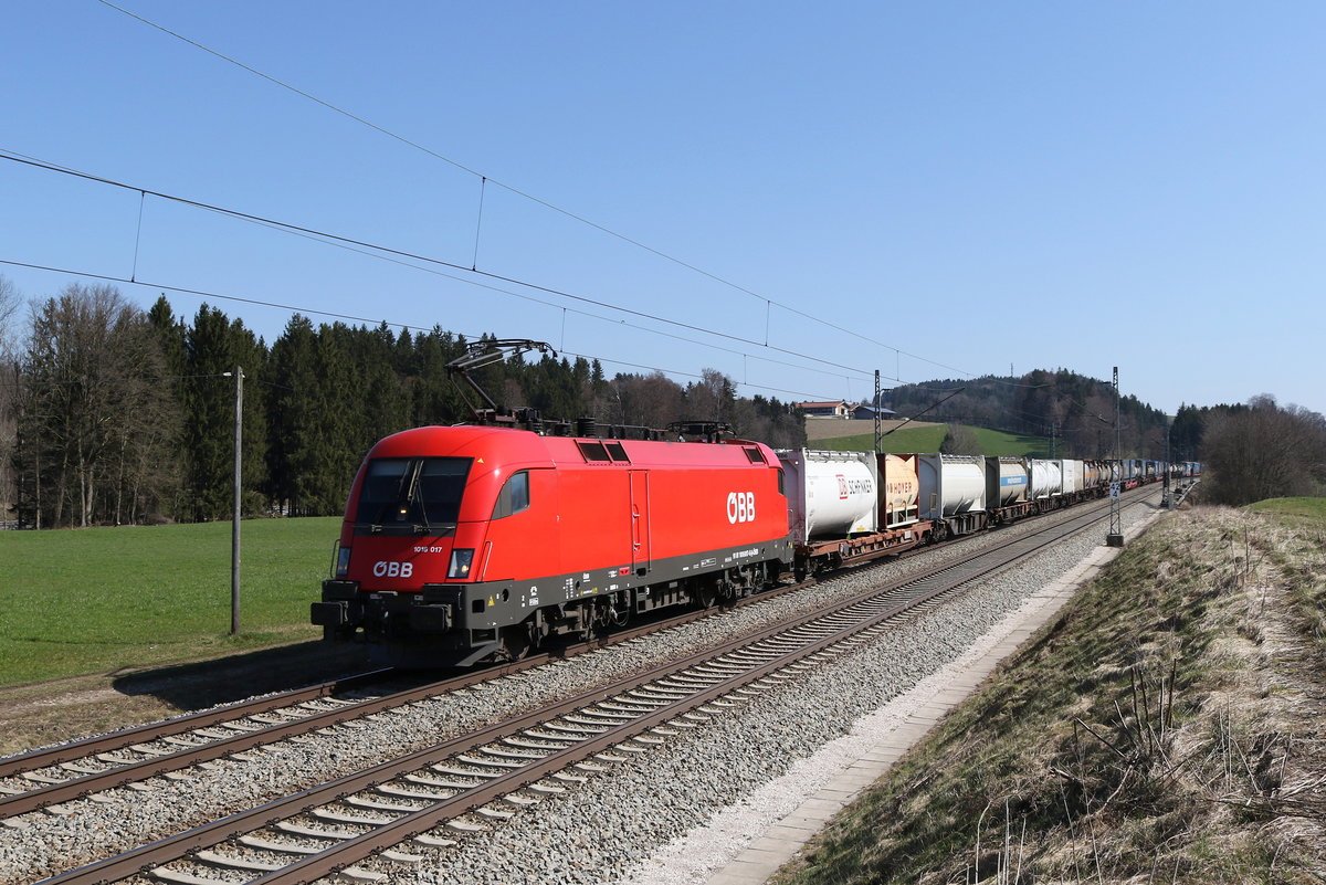 1016 017 mit einem  KLV  am 19. M�rz 2020 bei Grabenst�tt im Chiemgau.