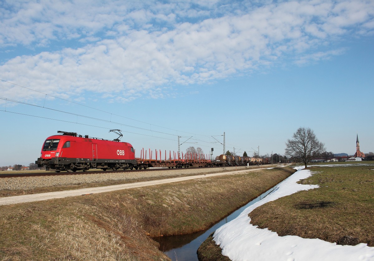 1016 041-6 am 27. Februar 2015 mit einem gemischten G�terzug bei �bersee.