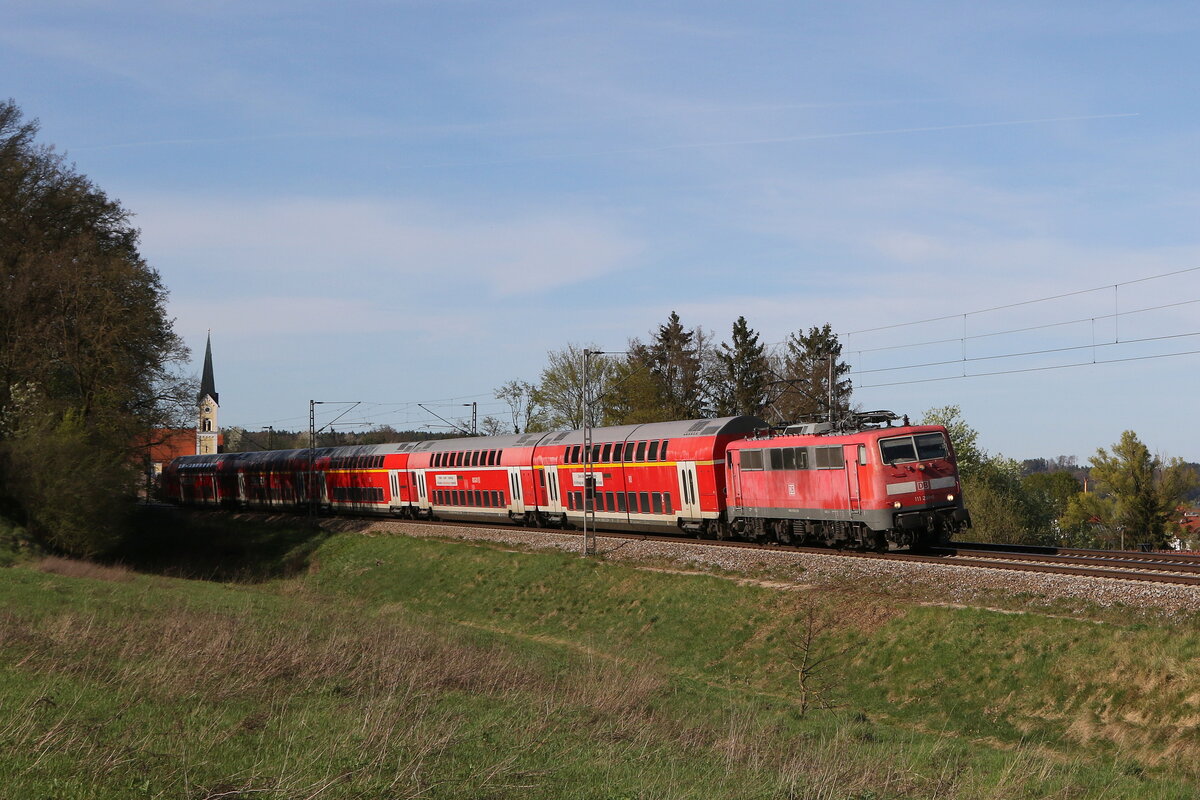 111 201 war am 6. April 2024 bei Fahlenbach in Richtung M�nchen unterwegs.