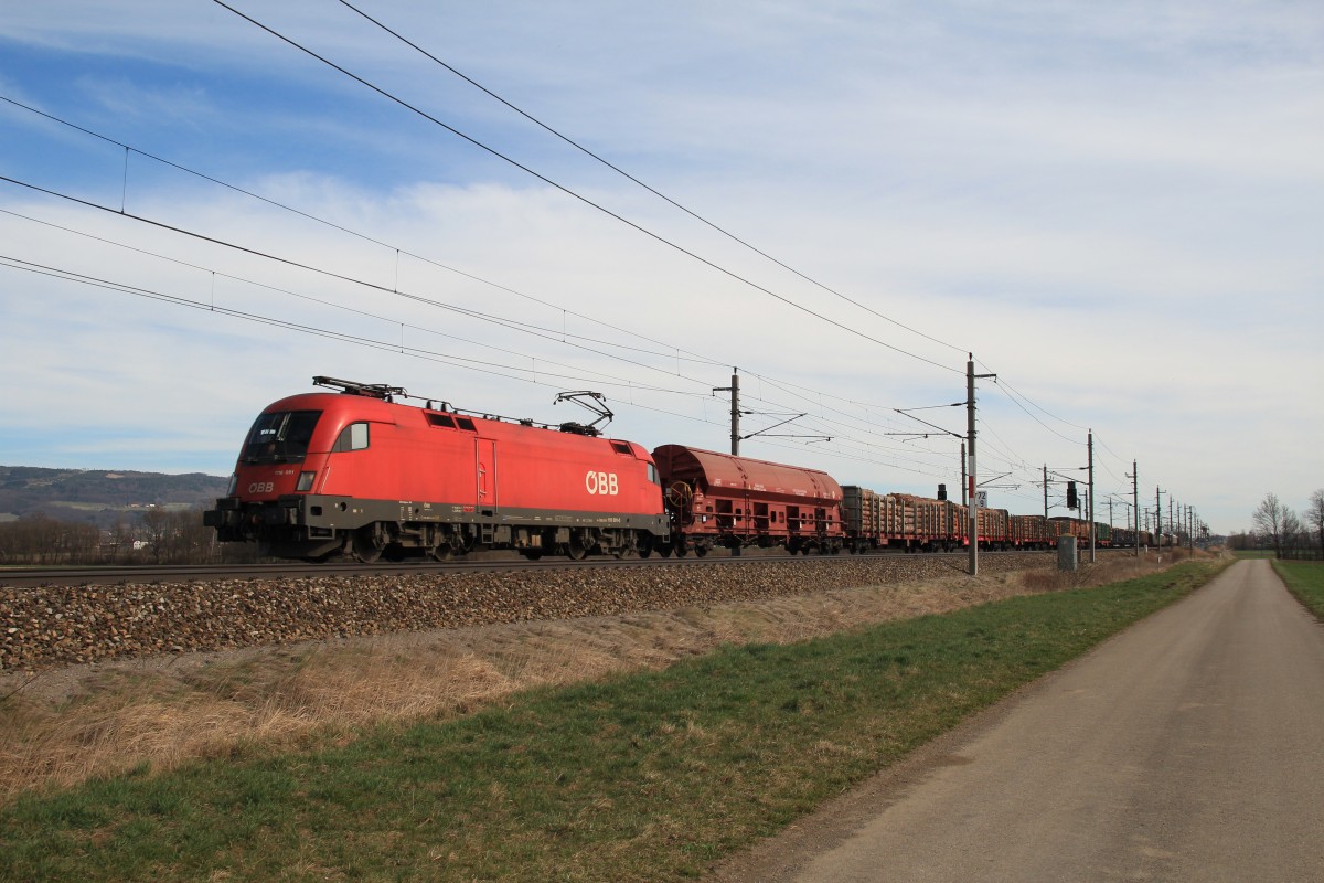 1116 091-0 mit einem gemischten G�terzug am 20. M�rz 2014 bei Gro�sierning.