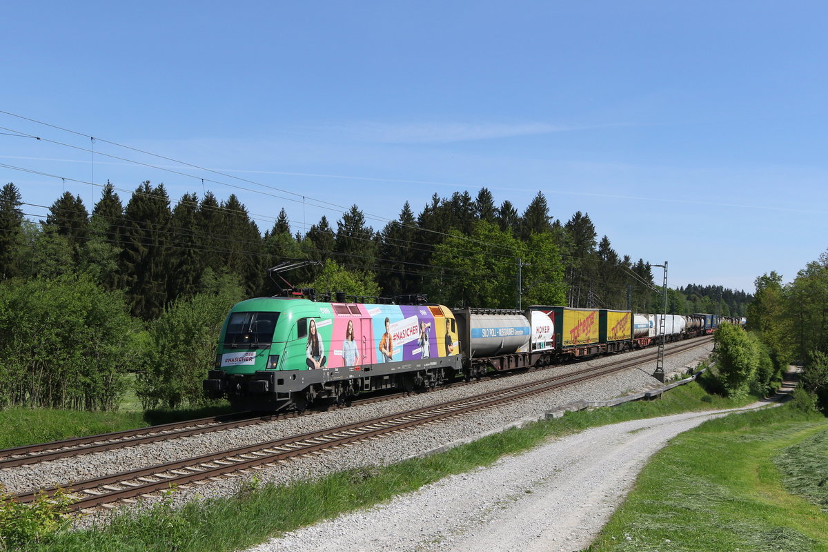 1116 168  Na sicher  am 8. Mai 2020 mit einem  KLV  aus Salzburg kommend bei Grabenst�tt im Chiemgau.