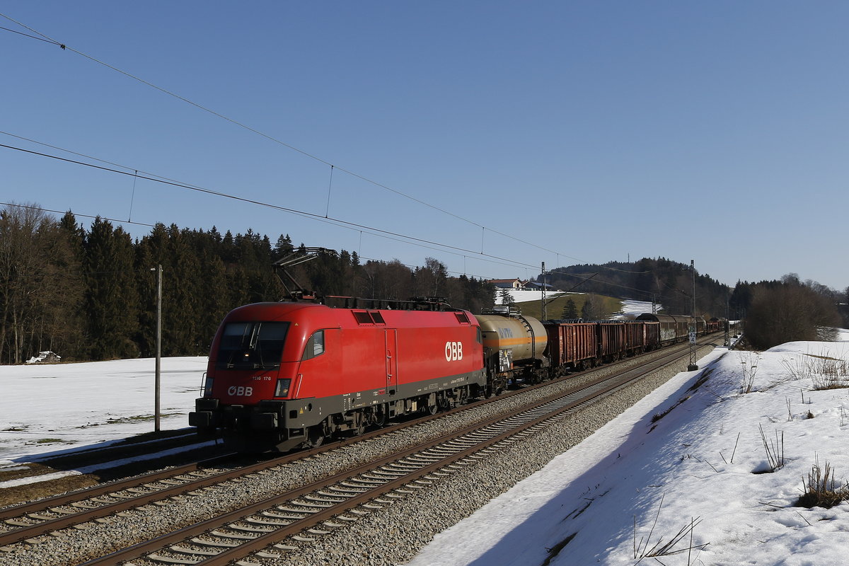 1116 176 mit einem  Mischer  aus Salzburg kommend am 23. Februar 2019 bei H�tt.
