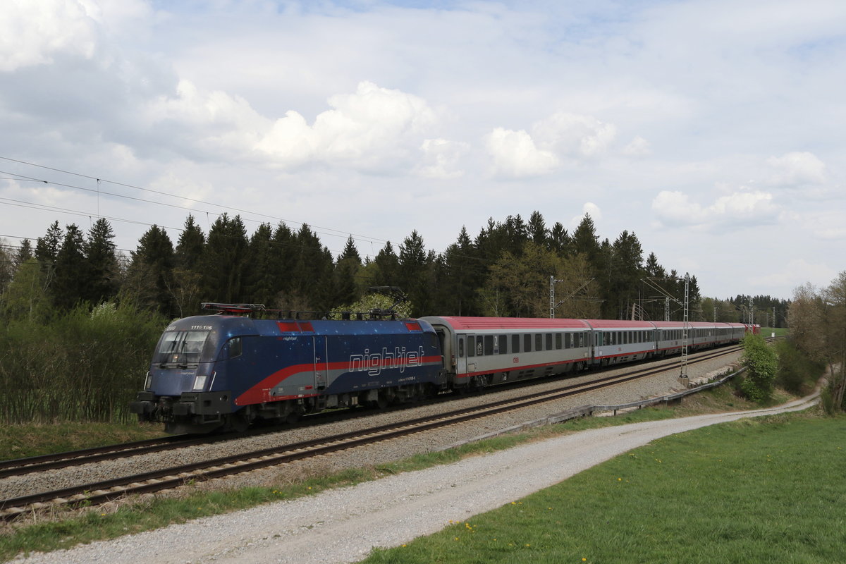 1116 195  Nightjet  mit dem  EC 112  unterwegs nach M�nchen. Aufgenommen am 17. April 2020 bei Grabenst�tt.