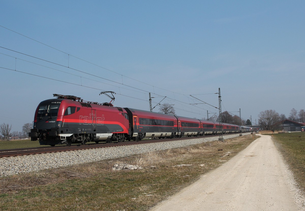 1116 214-8 am 15. M�rz 2015 aus Salzburg kommend bei �bersee am Chiemsee.