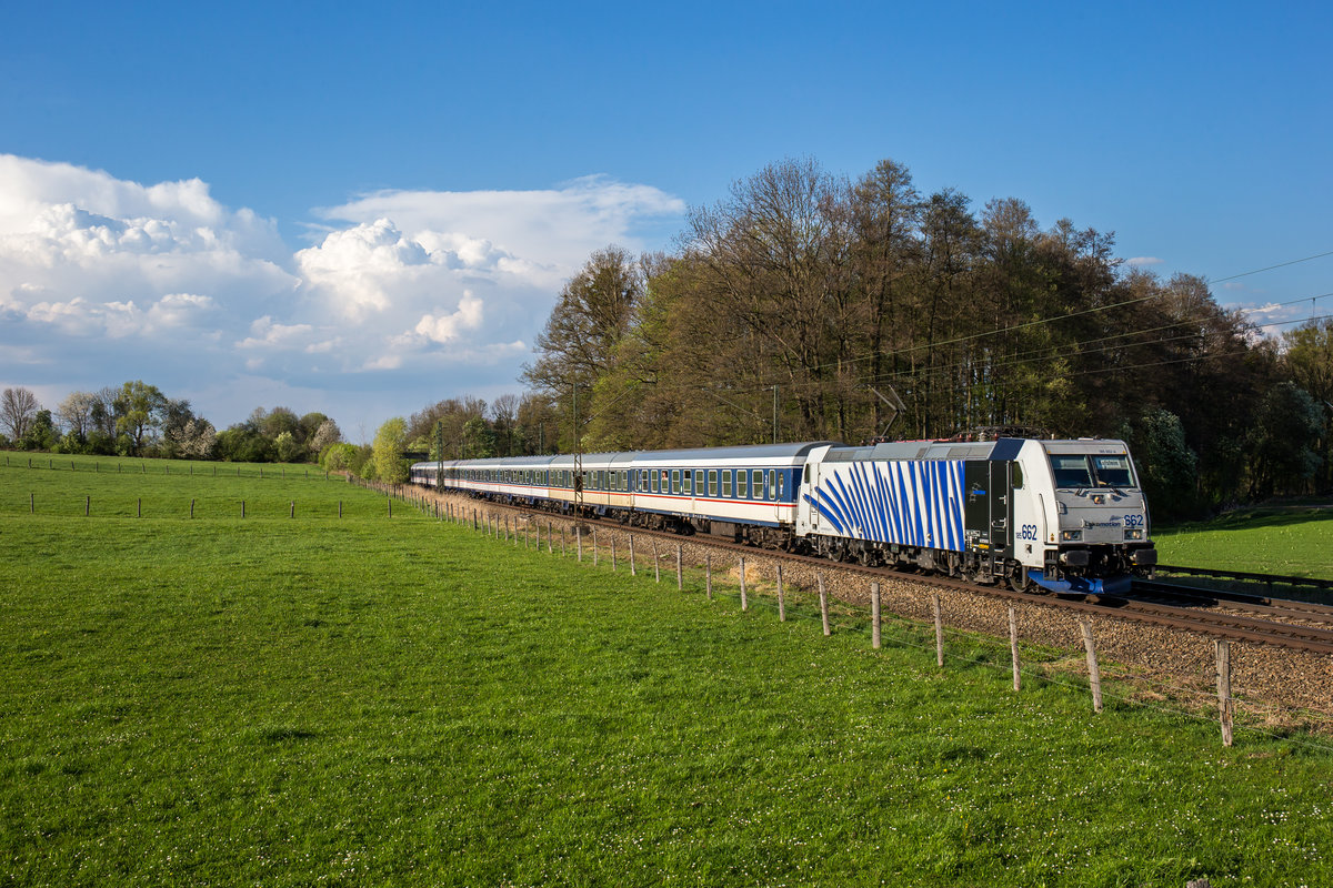 185 662 aus M�nchen kommend am 10. April 2017 bei Vogl.