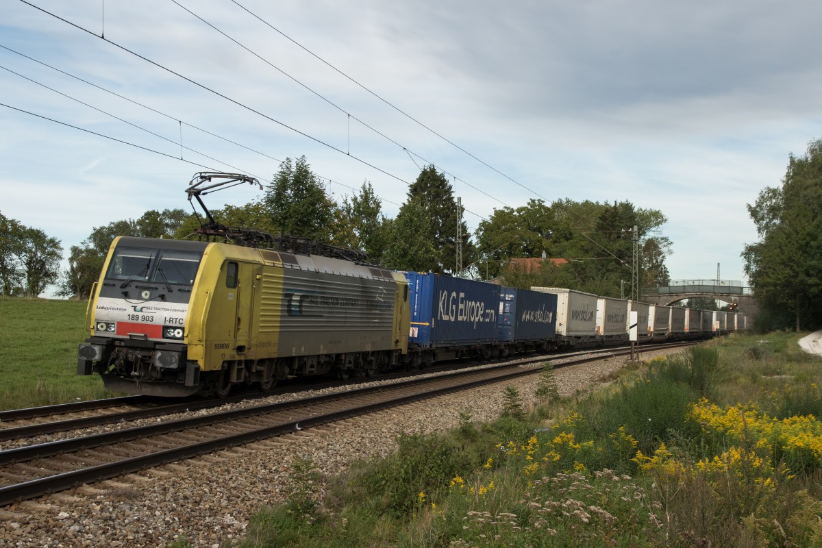 189 903-3 mit dem  EKOL-Zug  am 16. September 2015 bei �bersee am Chiemsee.