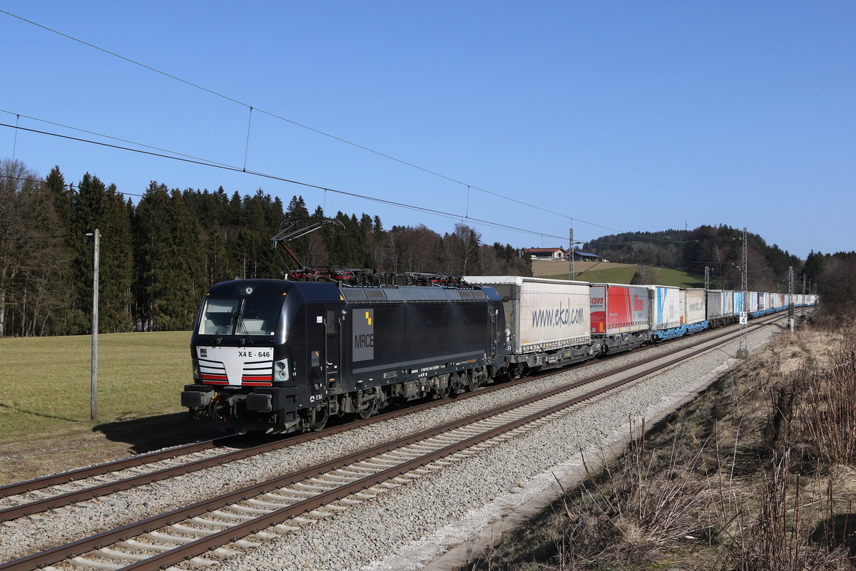 193 646 mit einem  EKOL  aus Salzburg kommend am 25. Februar 2021 bei Grabenst�tt im Chiemgau.