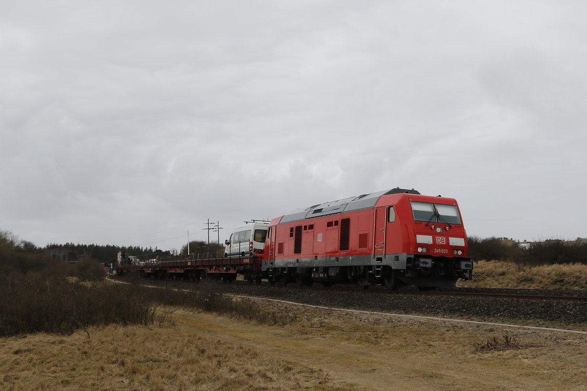 245 015 mit einen Sylt-Shuttle am 21. M�rz 2018 bei Morsum.