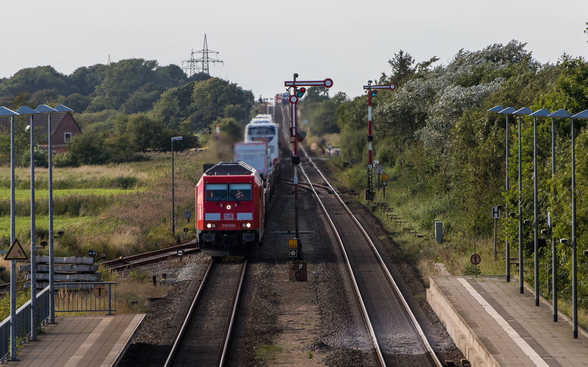 245 024 durchf�hrt am 31. August 2016 den Bahnhof von Klanxb�ll.