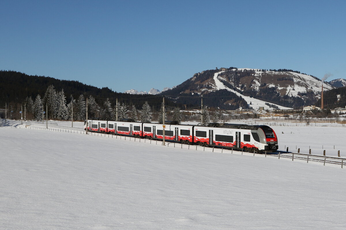4748 022 aus Hochfilzen kommend am 5. Februar 220225 bei Grie�en.