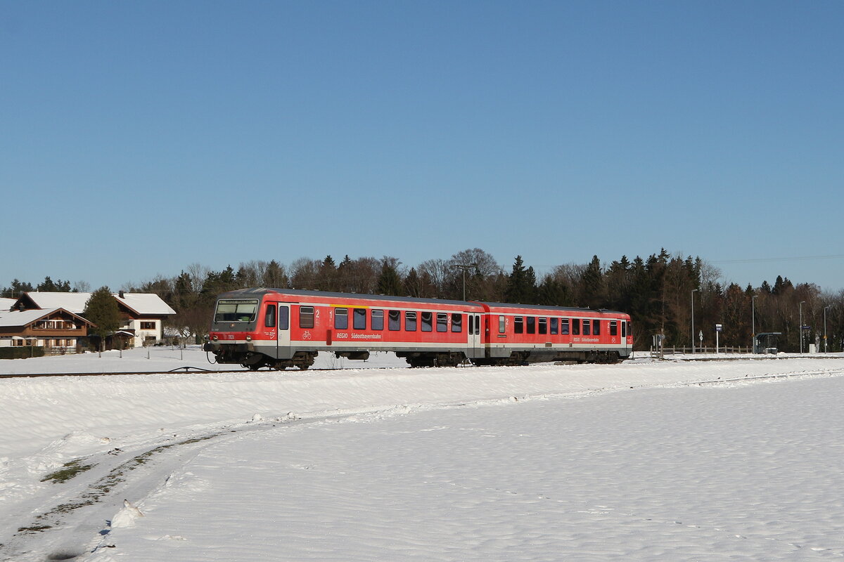 628 649 aus Prien kommend am 7. Dezember 20223 bei Vachendorf.