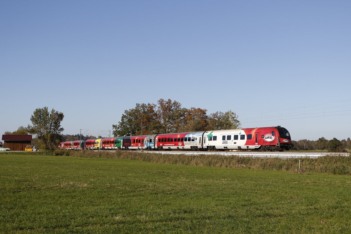 80.90 725 der  �FB-Railjet  war am 16. Oktober 2017 bei Weisham in Richtung Salzburg unterwegs.