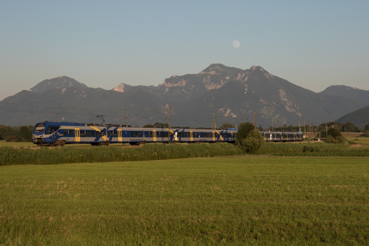 ET 304 war am 30. Juni 2015 auf dem Weg von Salzburg nach M�nchen. Aufgenommen bei Bernau am Chiemsee.