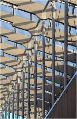 
. Das Astrup Fearnley Museet in Oslo -

Dachkonstruktion aus Stahl, Holz und Glas. Die Stahlstüten erinnern an Segelmasten.

Dezember 2013 (J)
