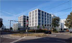 Daimler Office V in Stuttgart-Vaihingen -     Fertigstellung 2021, Architekturbüro O&O Baukunst (Berlin, Wien)    Blick auf das Haus vom Kreisverkehr Am Wallgraben/Schockenriedstraße.